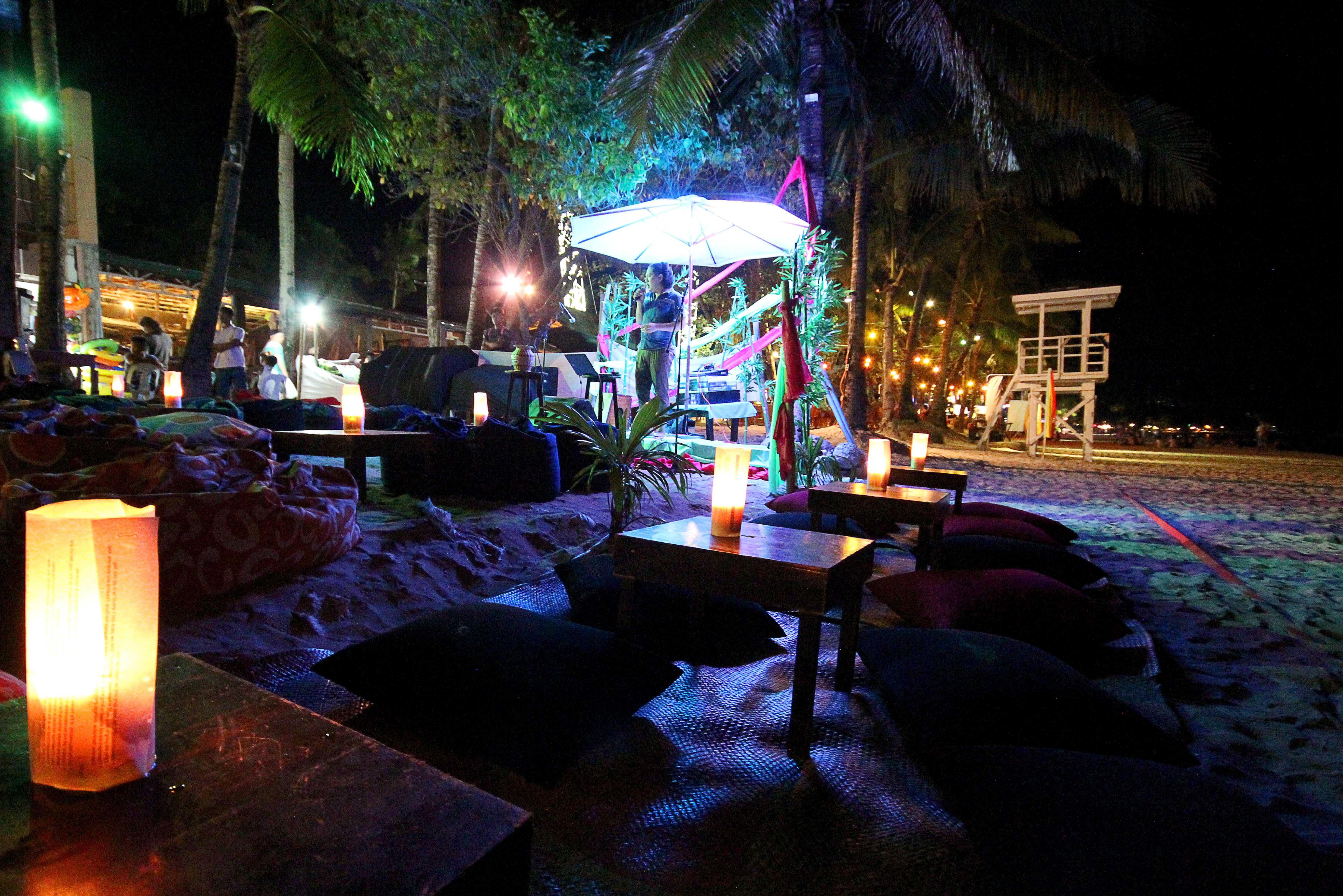 Bamboo Beach Resort & Restaurant Manoc-Manoc Buitenkant foto