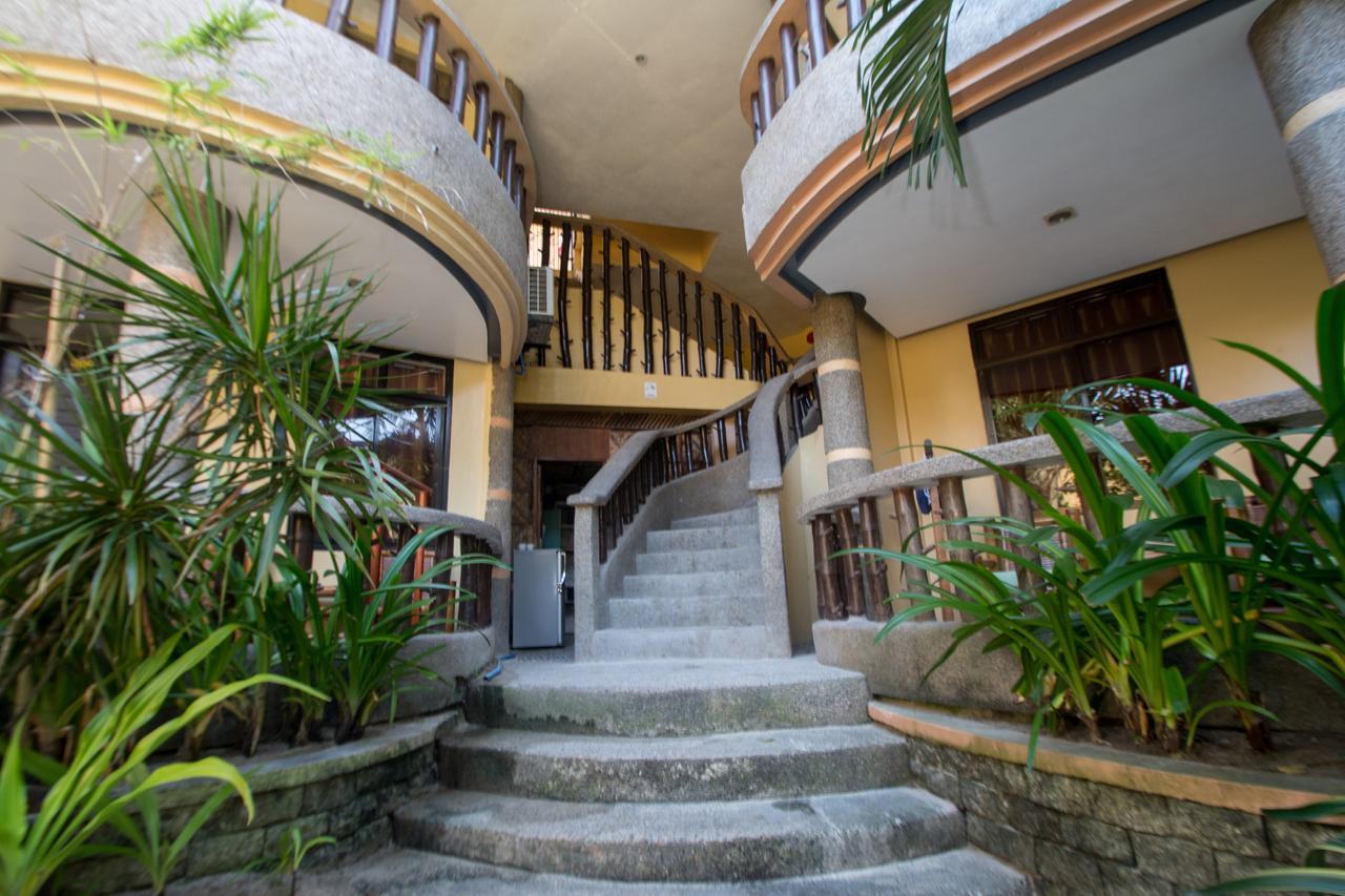 Bamboo Beach Resort & Restaurant Manoc-Manoc Buitenkant foto